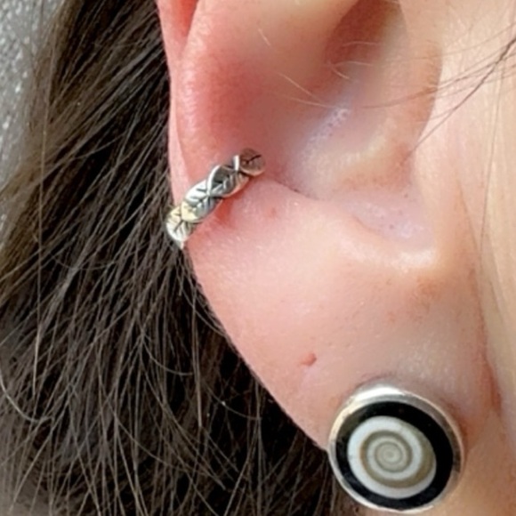 Sterling Silver Simple Leaf Cuff - Picture 4 of 8